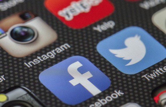 Social Media Broadcasting